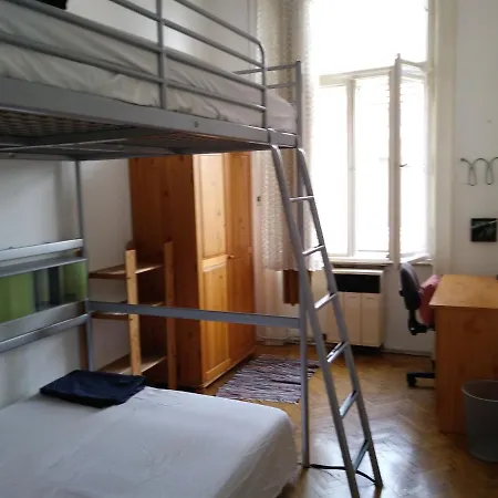 Appartamento Kis Stáció 11 Beds *