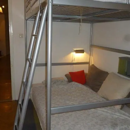 Kis Stáció 11 Beds Appartamento *