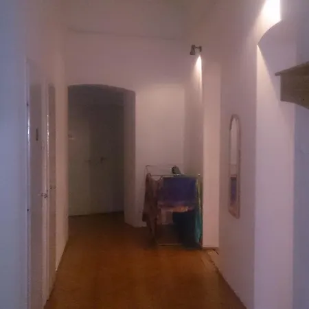 Kis Stáció 11 Beds *
